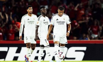 欧冠爆冷引发皇马内部风暴！核心球员公开质疑安切洛蒂的执教能力