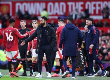 6250万英镑！曼联夏窗首签敲定，巴西国脚接近加盟，5人将被清洗