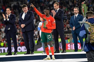 努诺 - 门德斯闪耀欧国联,力压亚马尔加冕世一左