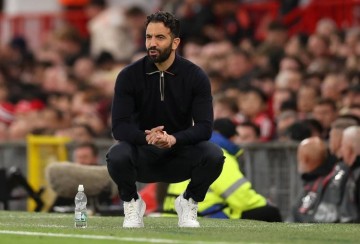 talkSPORT：曼联仍将在夏窗支持阿莫林 马奎尔&B费不满高层