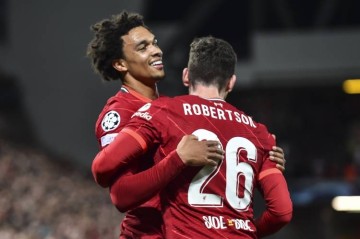 8000万欧签两大边卫，利物浦也学会“氪金”了，克洛普旧将被淘汰