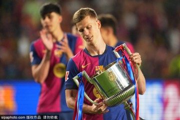 瓜帅挖角老东家?曼城弃维尔茨攻奥尔莫 球员身价6000万欧