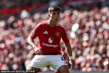 曼联热刺双双保级成功+无缘前七 想踢欧战只能欧联夺冠