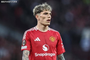 这买卖靠谱么?蓝军想要购入加纳乔,曼联想拿其大中锋来互换