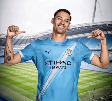 AC米兰震动，十人离队，2亿欧资金重建，莫德里奇空降圣西罗