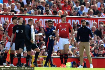 曼联球员不满欧联决赛后勤安排,俱乐部省钱措施引发争议