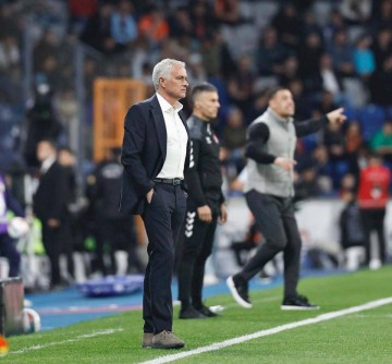 激战逐渐白热化:穆里尼奥遭遇尴尬,意甲争四局势骤变