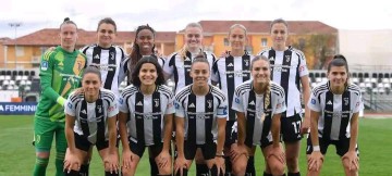 尤文女足夺冠盛典：4-0横扫罗马荣膺双冠王，意甲霸主瞄准欧冠荣耀