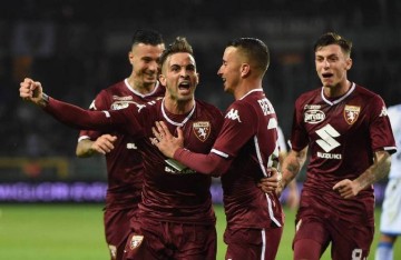 西甲焦点战:巴萨夺冠后战意成谜,黄潜全力冲击欧冠席位