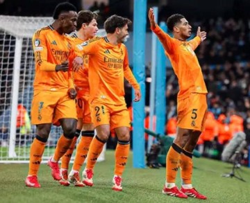 曼联赢球、皇马掉榜？我挖了挖那个超级计算机预测，发现了一些…