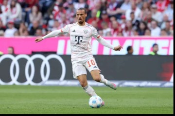 震惊！拜仁10号突然翻脸拒续约，阿森纳纽卡疯抢，球迷：早该滚了！