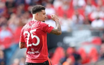 曼联球员桑乔坚决不降薪,那不勒斯转会遇阻