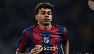 50年一遇的天才:亚马尔距离巴萨10号球衣仅差一座冠军之巅