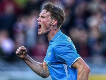 2-0!意甲冠军诞生,55岁孔蒂创纪录,还激活曼联弃将:轰13球4助