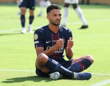 2-2!6-5!大巴黎9分钟2球斩热刺,加冕5冠王,登贝莱的金球稳了