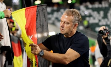 2500万欧元！巴萨有意引进邓弗里斯，欧冠国米淘汰巴萨首功之将