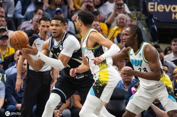 哈利伯顿21+12字母哥空砍34+18 步行者再胜雄鹿2-0